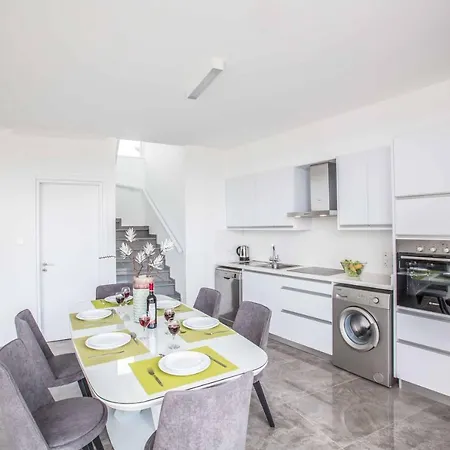 Olivine 24 *